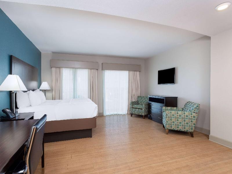 La Quinta Inn Suites By Wyndham Ocean City image