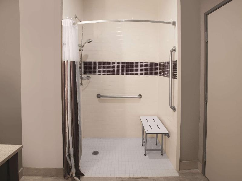 La Quinta Inn Suites By Wyndham Kingsville image