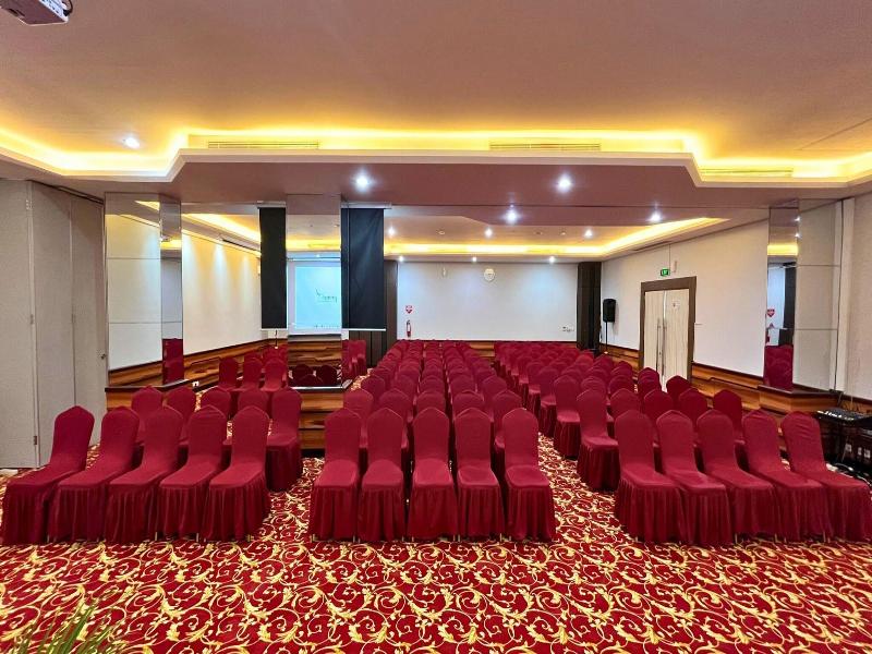 PrimeBiz Hotel Surabaya image