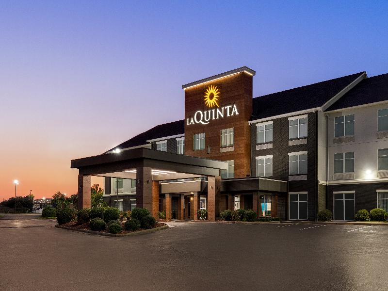 LaQuinta Inn & Suites  image