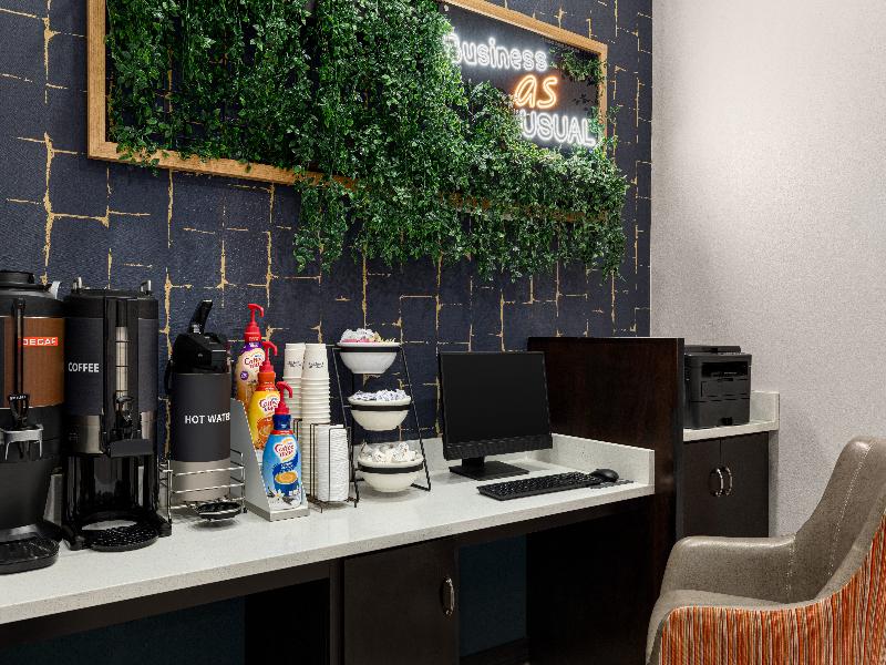 LaQuinta Inn & Suites  image