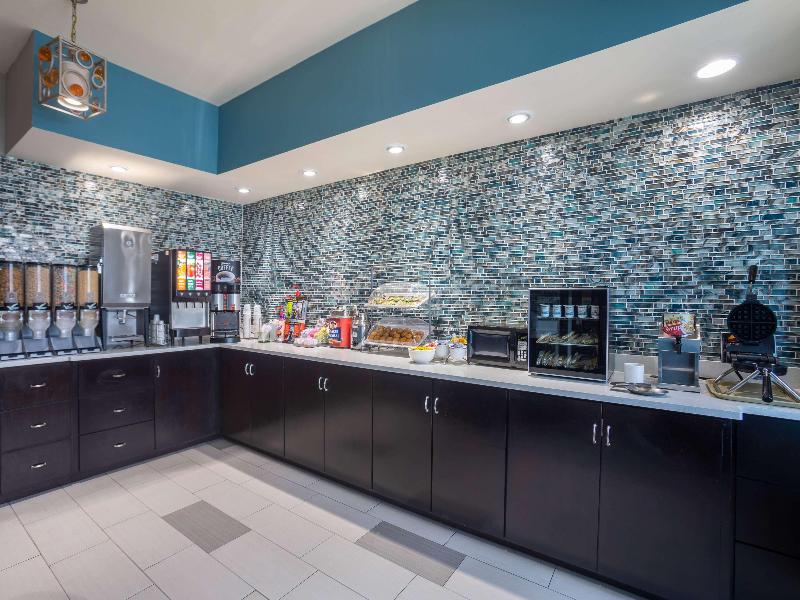 LaQuinta Inn & Suites 