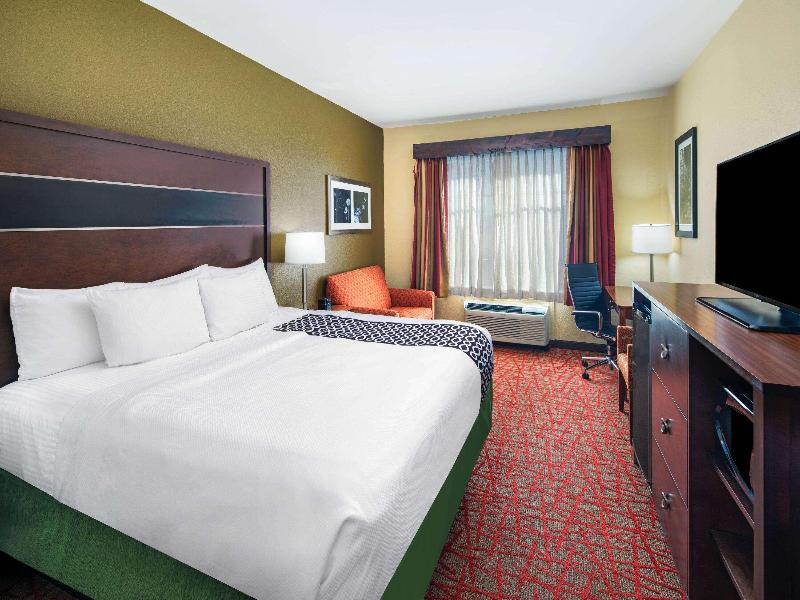 1 King Bed, Deluxe Room, Non-Smoking
