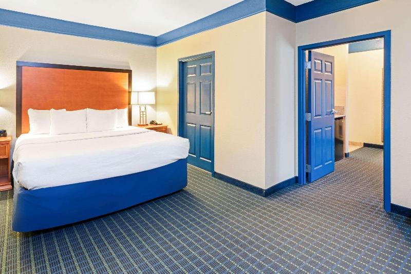 Bed room