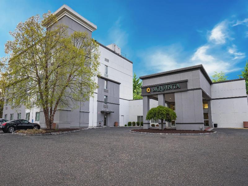 La Quinta Inn Suites By Wyndham Danbury image