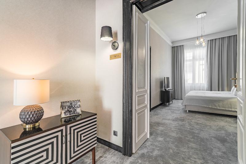 Szewska 22 Boutique image