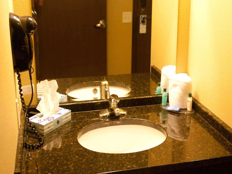 Americas Best Value Inn Big Lake image