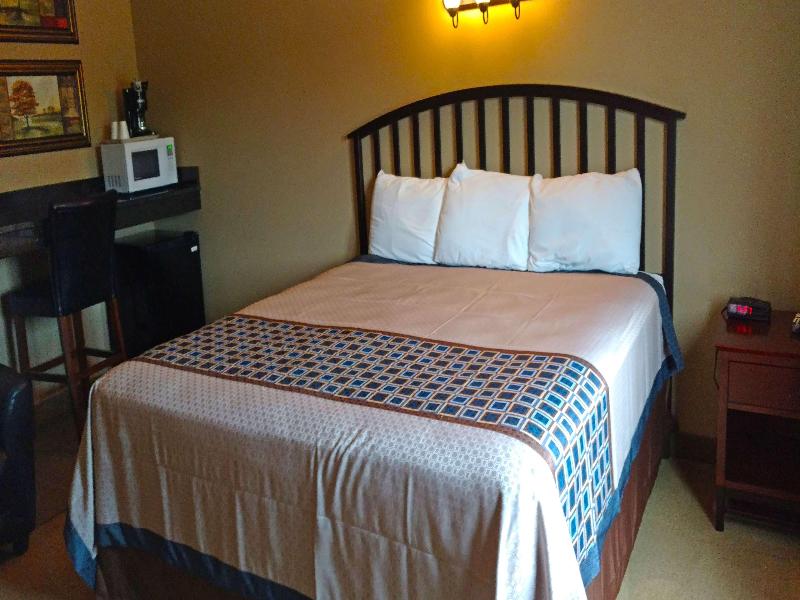 Americas Best Value Inn Big Lake image