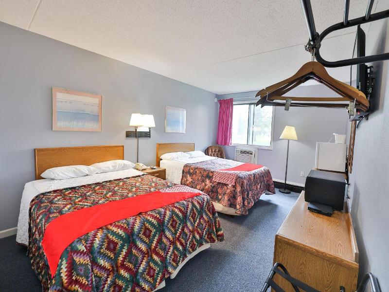 Americas Best Value Inn Pipestone image