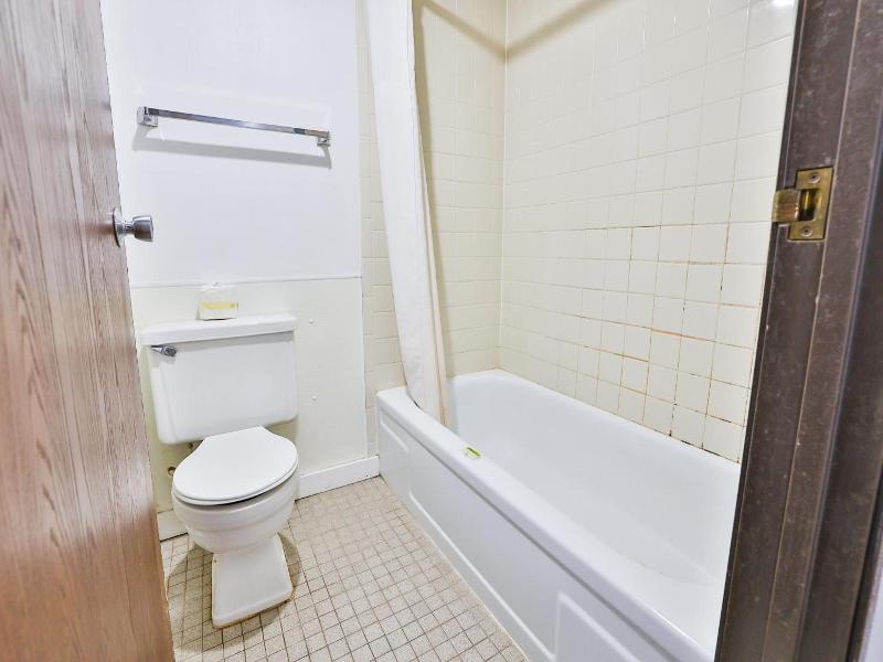 Americas Best Value Inn Pipestone image