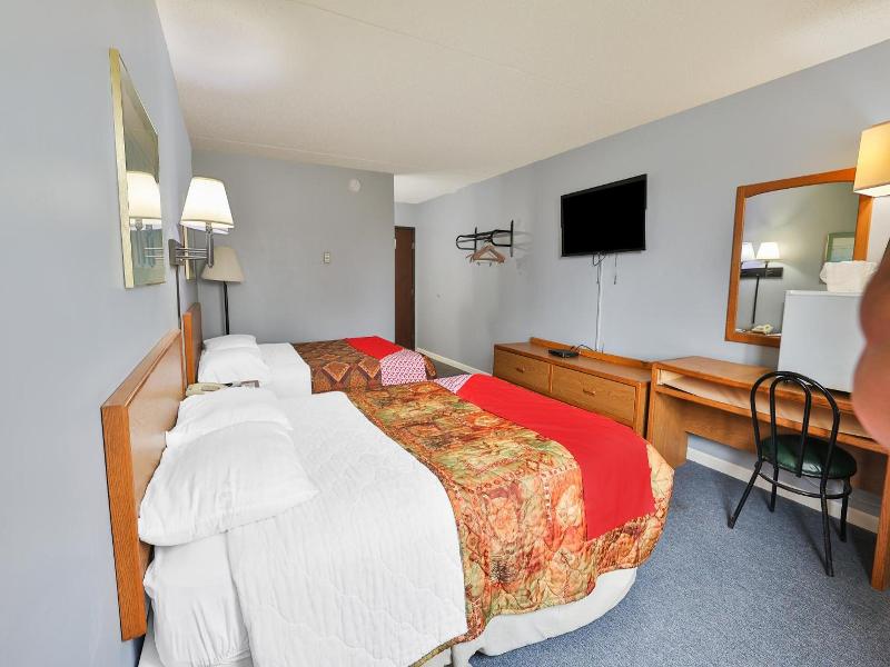 Americas Best Value Inn Pipestone image