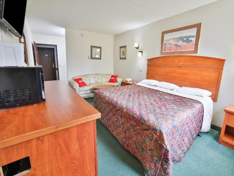 Americas Best Value Inn Pipestone image