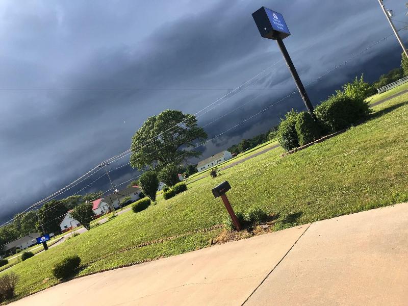 Americas Best Value Inn & Suites Pinckneyville image