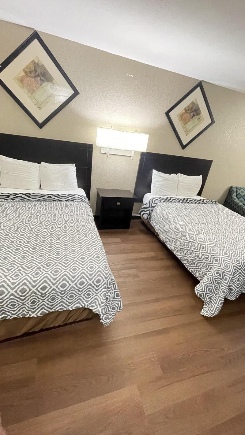 Americas Best Value Inn & Suites Pinckneyville image