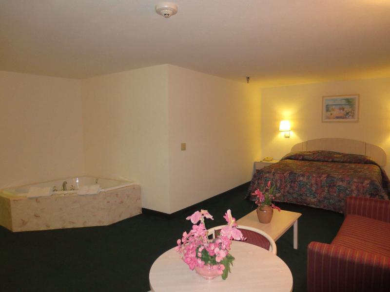 Americas Best Value Inn & Suites Pinckneyville image