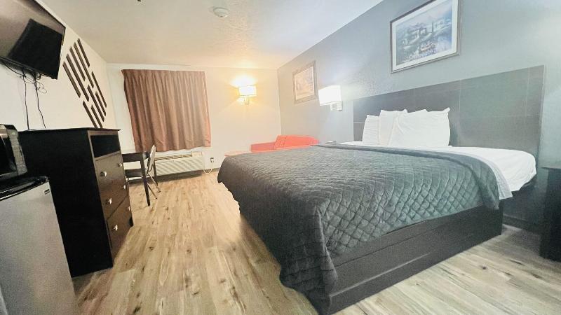 Americas Best Value Inn & Suites Pinckneyville image