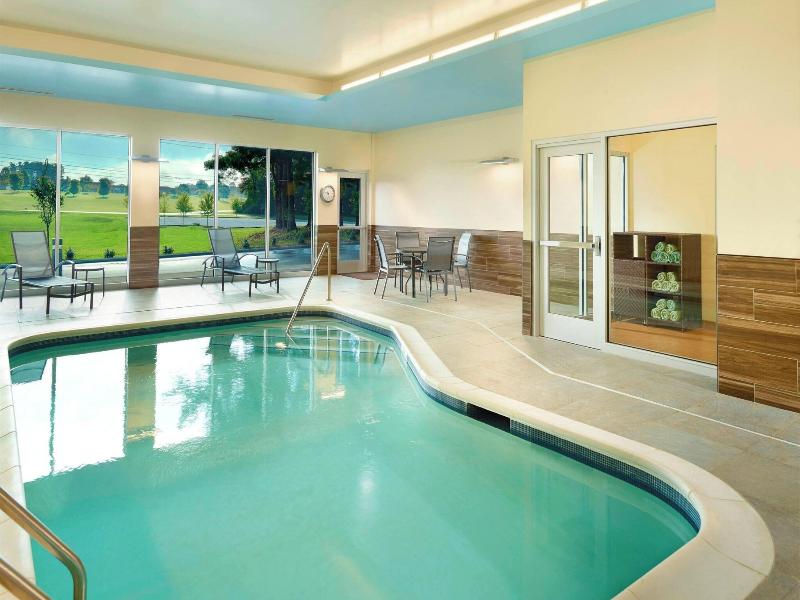 Fairfield Inn Suites Hendersonville Flat Rock image