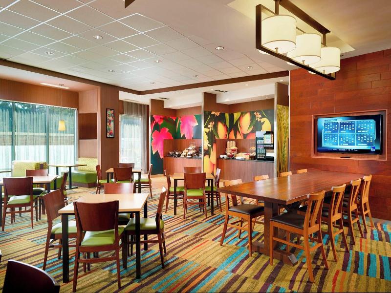 Fairfield Inn Suites Hendersonville Flat Rock image