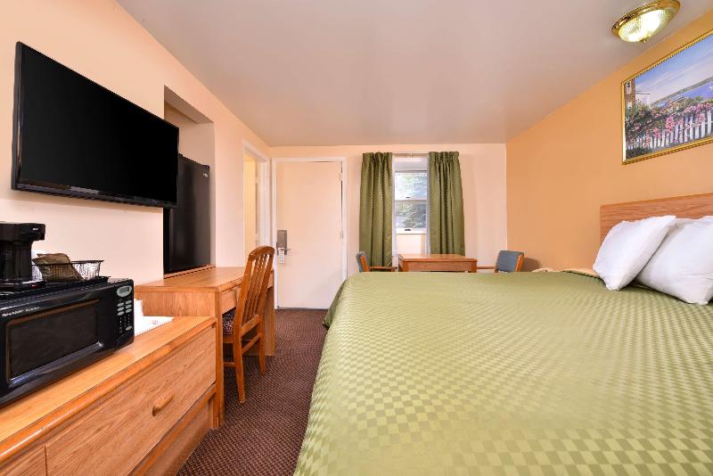 Americas Best Value Inn-Jonesville/Hillsdale image