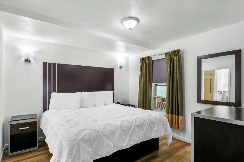 Americas Best Value Inn-Jonesville/Hillsdale image