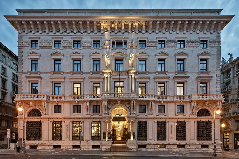 Doubletree By Hilton Trieste image
