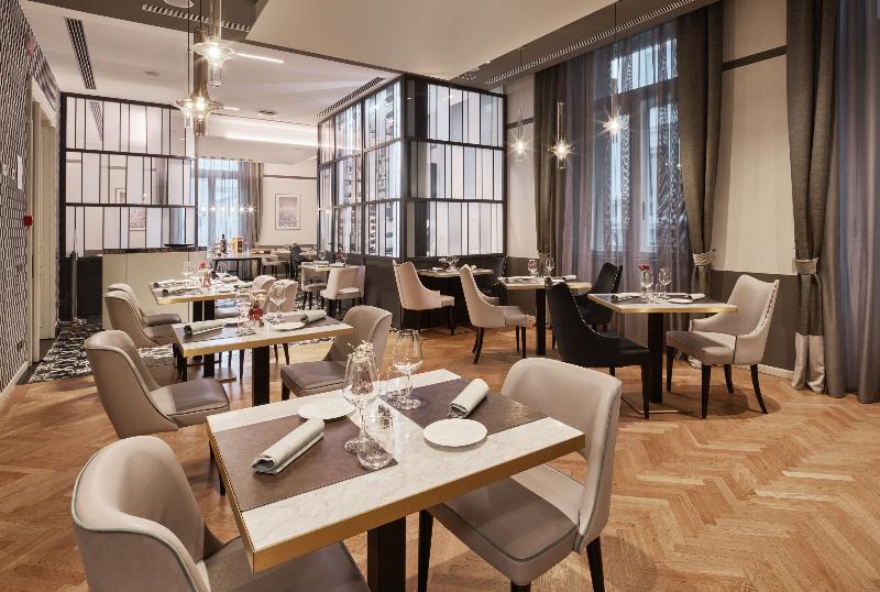 Doubletree By Hilton Trieste image