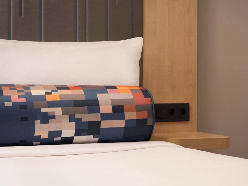 Aloft Madrid Gran Via image