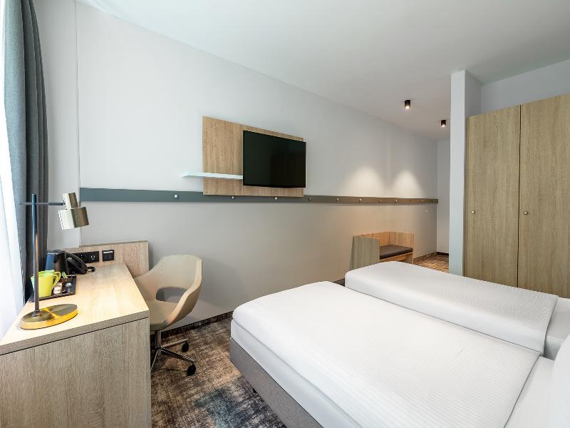 Wyndham Garden Munich Messe Hotel image