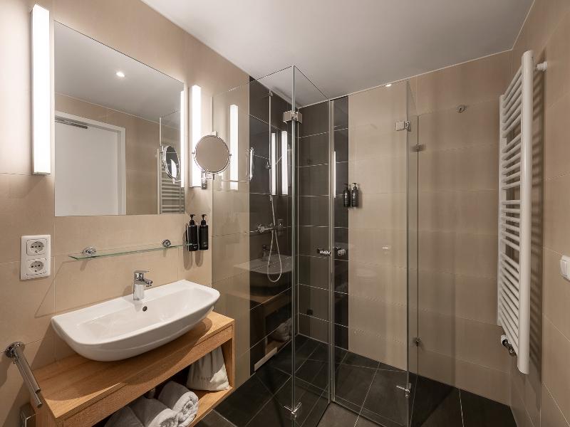 Wyndham Garden Munich Messe Hotel image