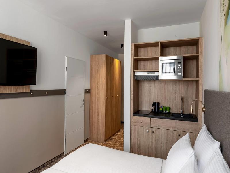 Wyndham Garden Munich Messe Hotel image