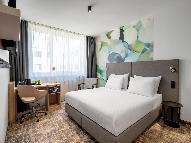 Wyndham Garden Munich Messe Hotel image