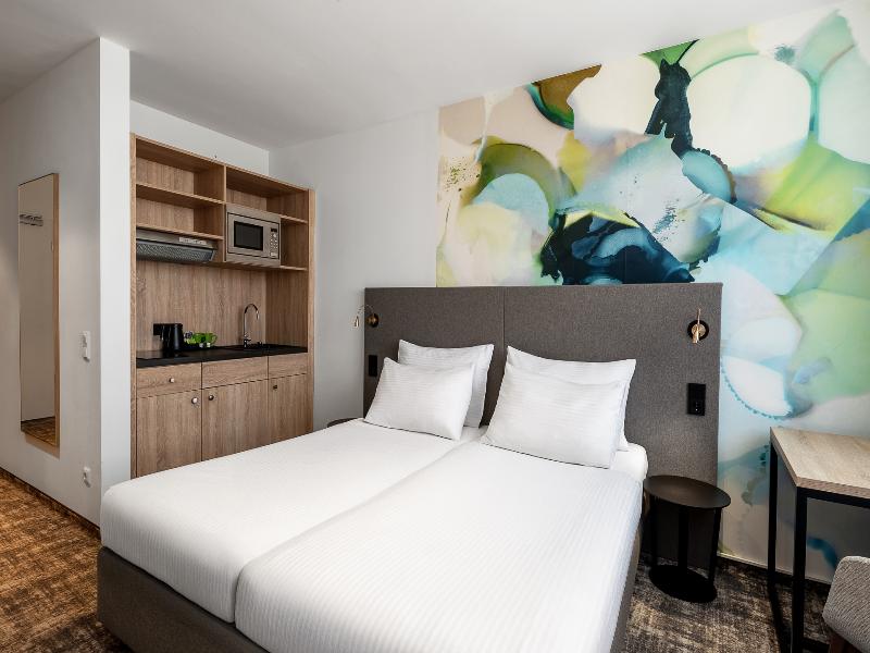Wyndham Garden Munich Messe Hotel image
