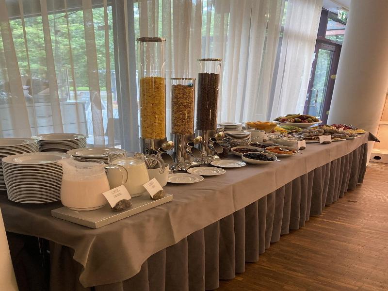 Estonia Resort Htl And Spa I image