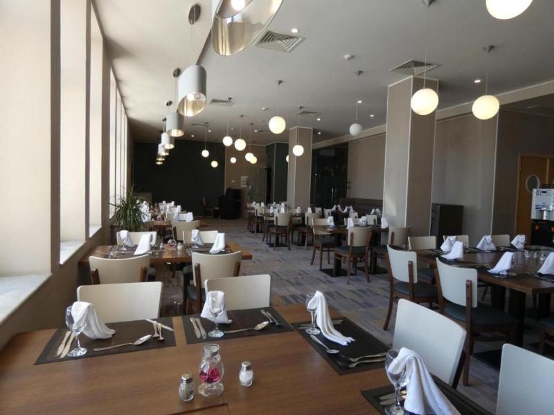 Le Zenith Hotel Oran image