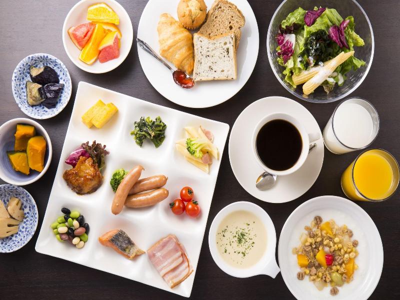 Smile Hotel Premium Osaka Hommachi image
