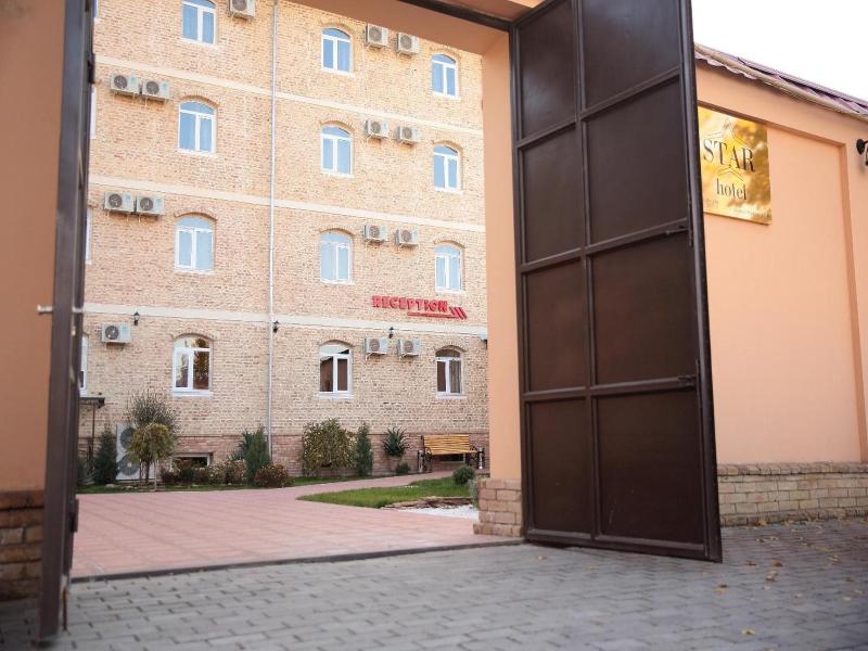 Star Hotel E image