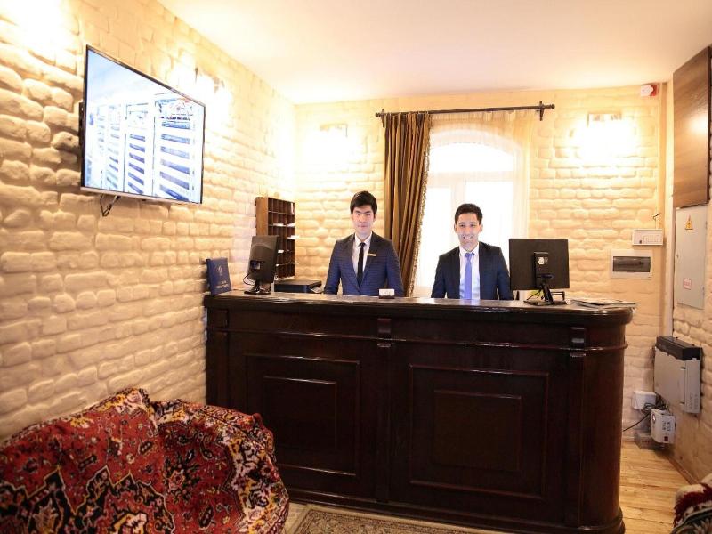 Star Hotel E image