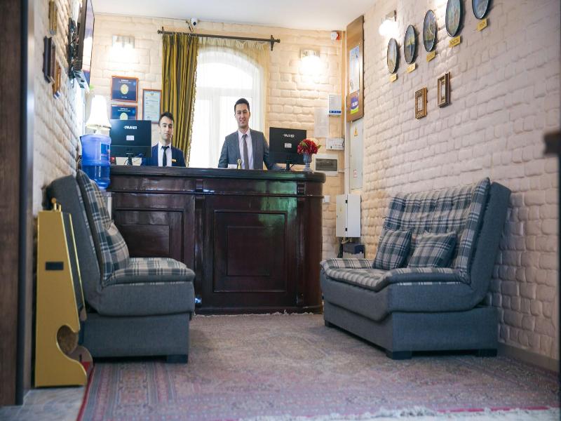 Star Hotel E image