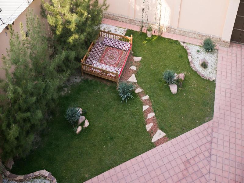 Star Hotel E image