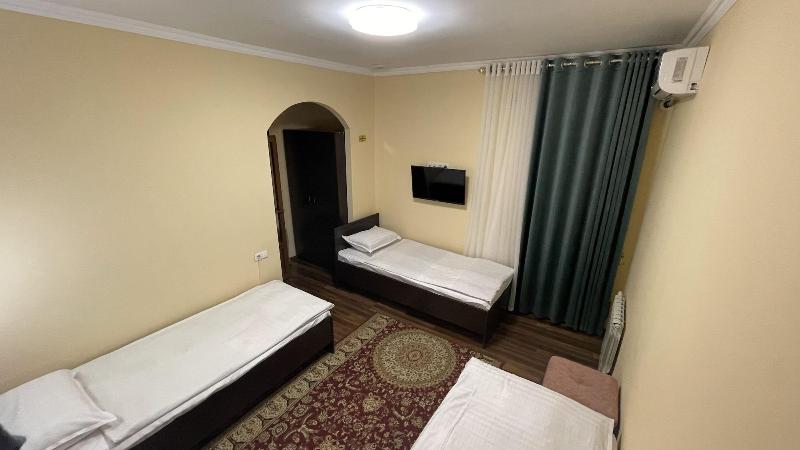Samarkand Travel Inn E image