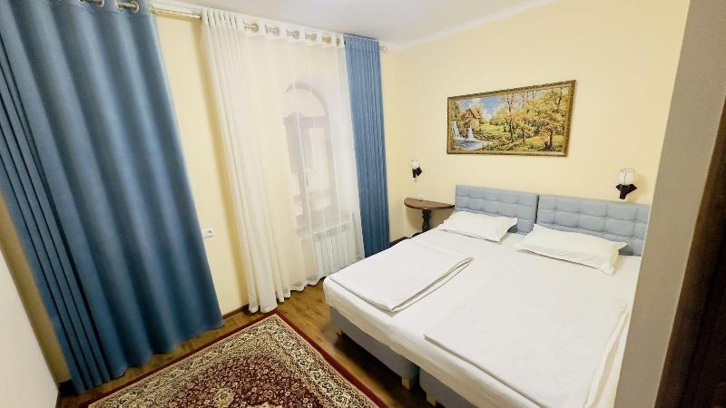Samarkand Travel Inn E image