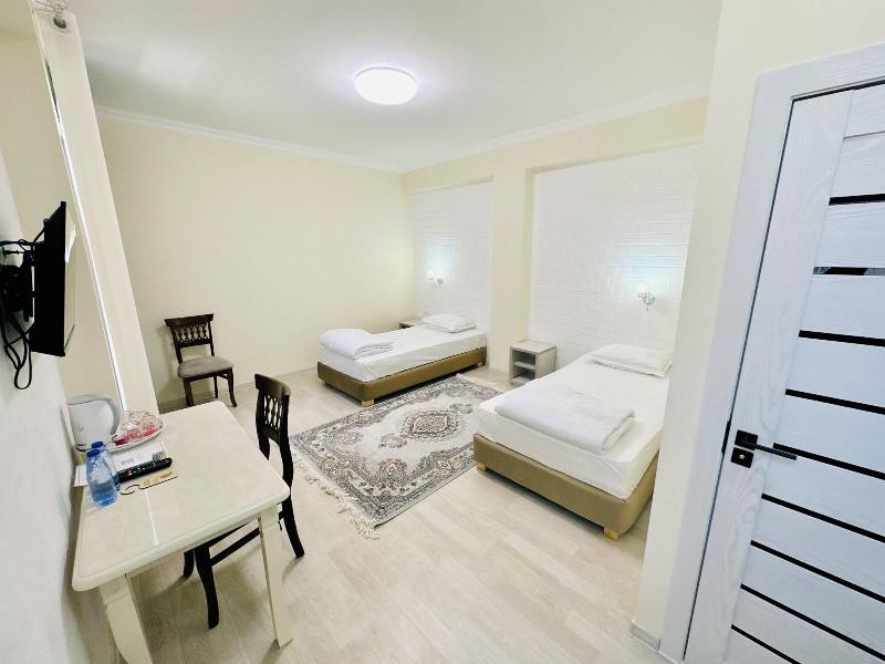 Samarkand Travel Inn E image