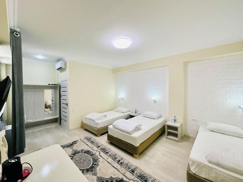 Samarkand Travel Inn E image