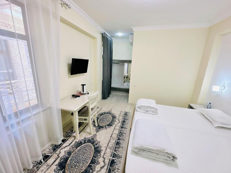 Samarkand Travel Inn E image