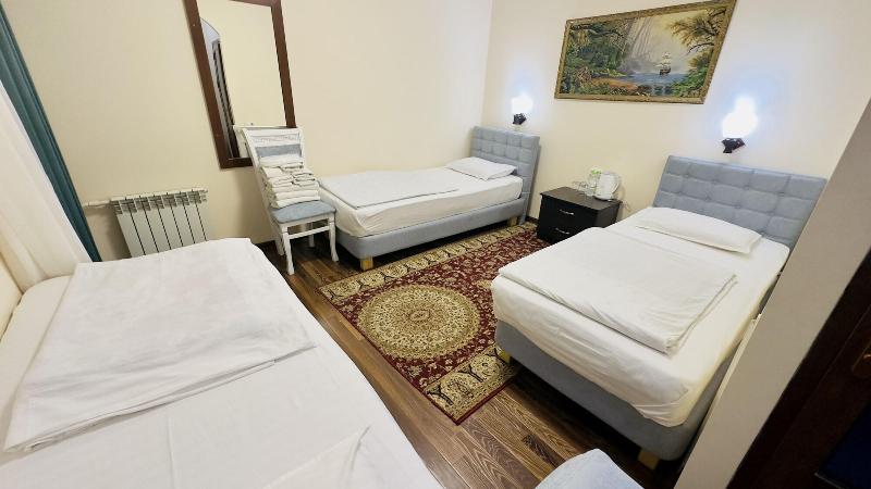 Samarkand Travel Inn E image