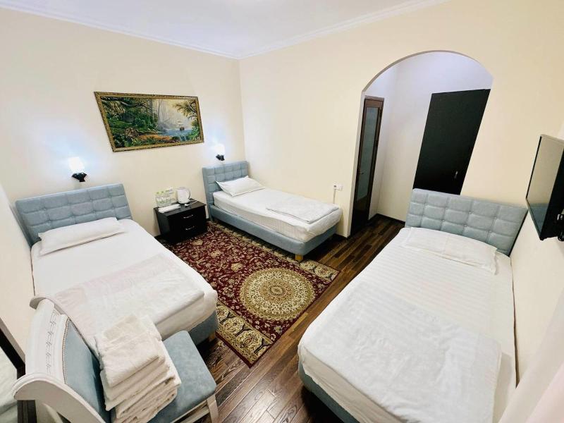 Samarkand Travel Inn E image