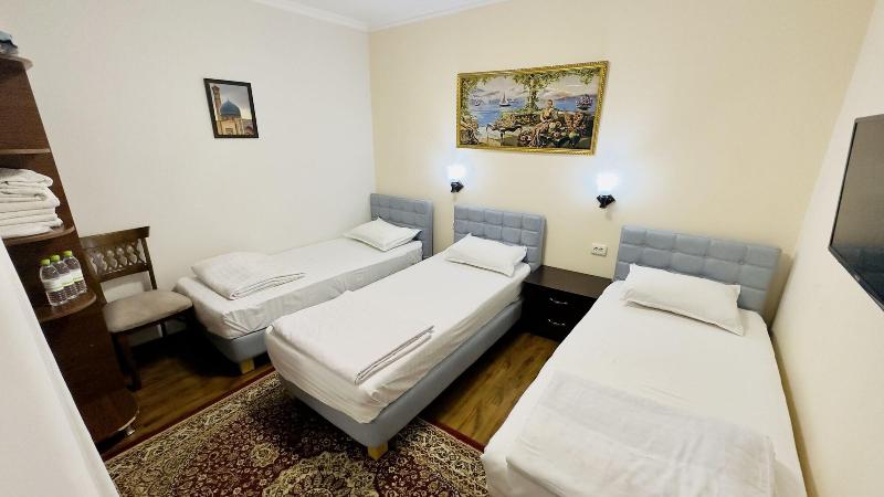 Samarkand Travel Inn E image