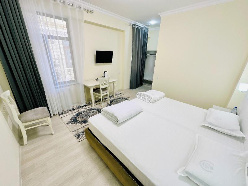 Samarkand Travel Inn E image