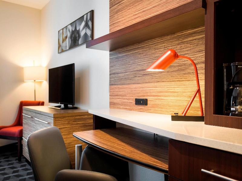 Towneplace Suites San Mateo Foster City image