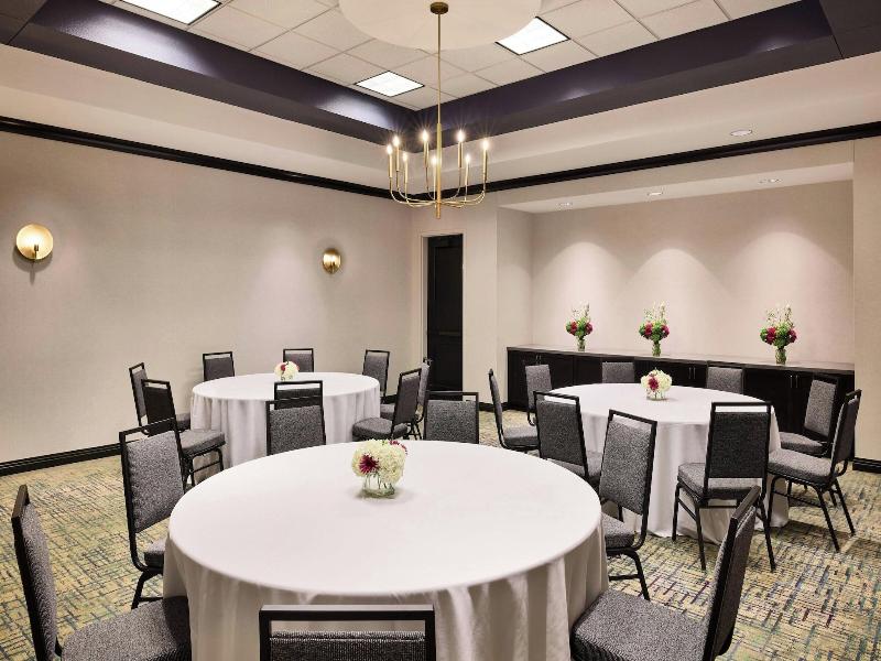 Renaissance Phoenix Glendale Hotel Spa image